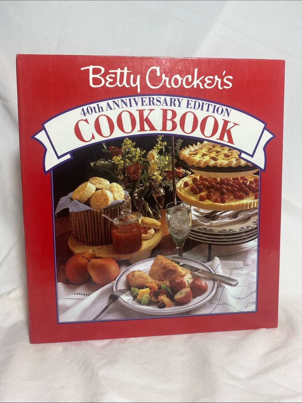 Vintage Betty Crocker's 40th Anniversary Edition Cookbook 1991 - 432 pages